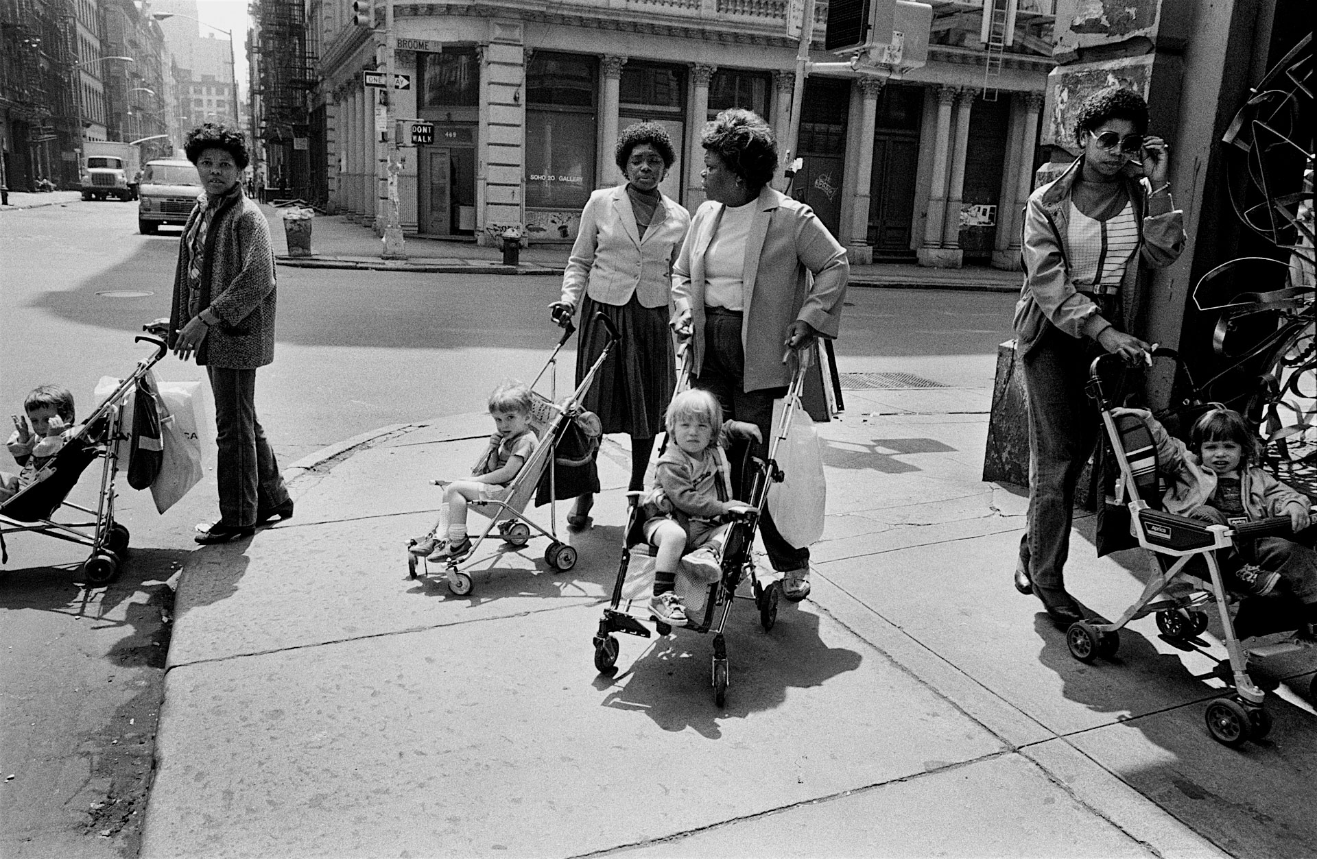 Nannies and Tykes, Soho NYC, 1982. © Richard Sandler